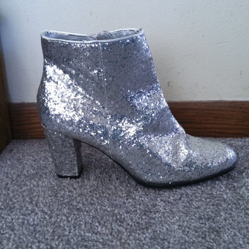 SILVER PROM BOOTS